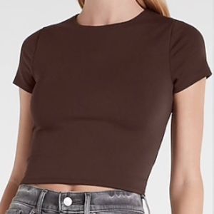 Express Body Contour Shirt - M